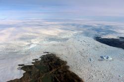 Jakobshavn dříve. Kredit NASA.