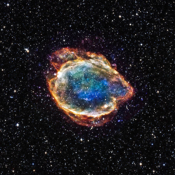 G299 je elegantní pozůstatek supernovy typu Ia, která explodovala asi 2 500 př. n. l. Kredit: NASA/CXC/U.Texas.