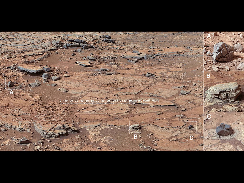 Terén v oblasti Yellowknife Bay. Kredit: NASA/JPL-Caltech/MSSS.