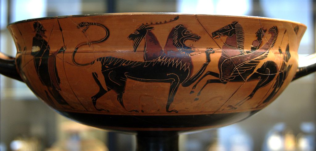 Bellerofón na Pegasovi bojuje s Chimérou. Řecká picí miska, 575-550 před n. l. Kredit: Wikimedia Commons.