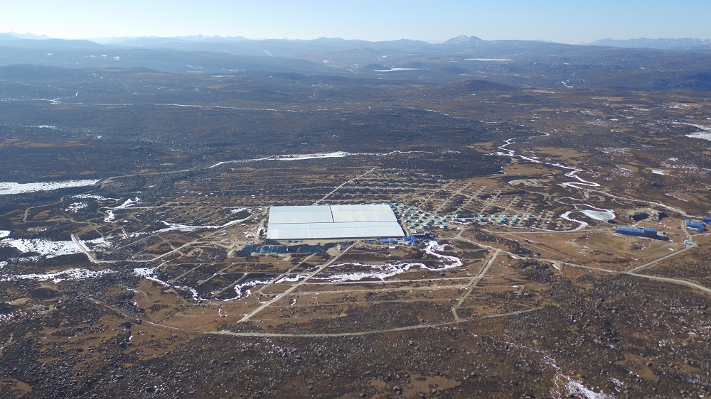 Large High Altitude Air Shower Observatory, duben 2019. Kredit: IHEP/LHAASO Collaboration.