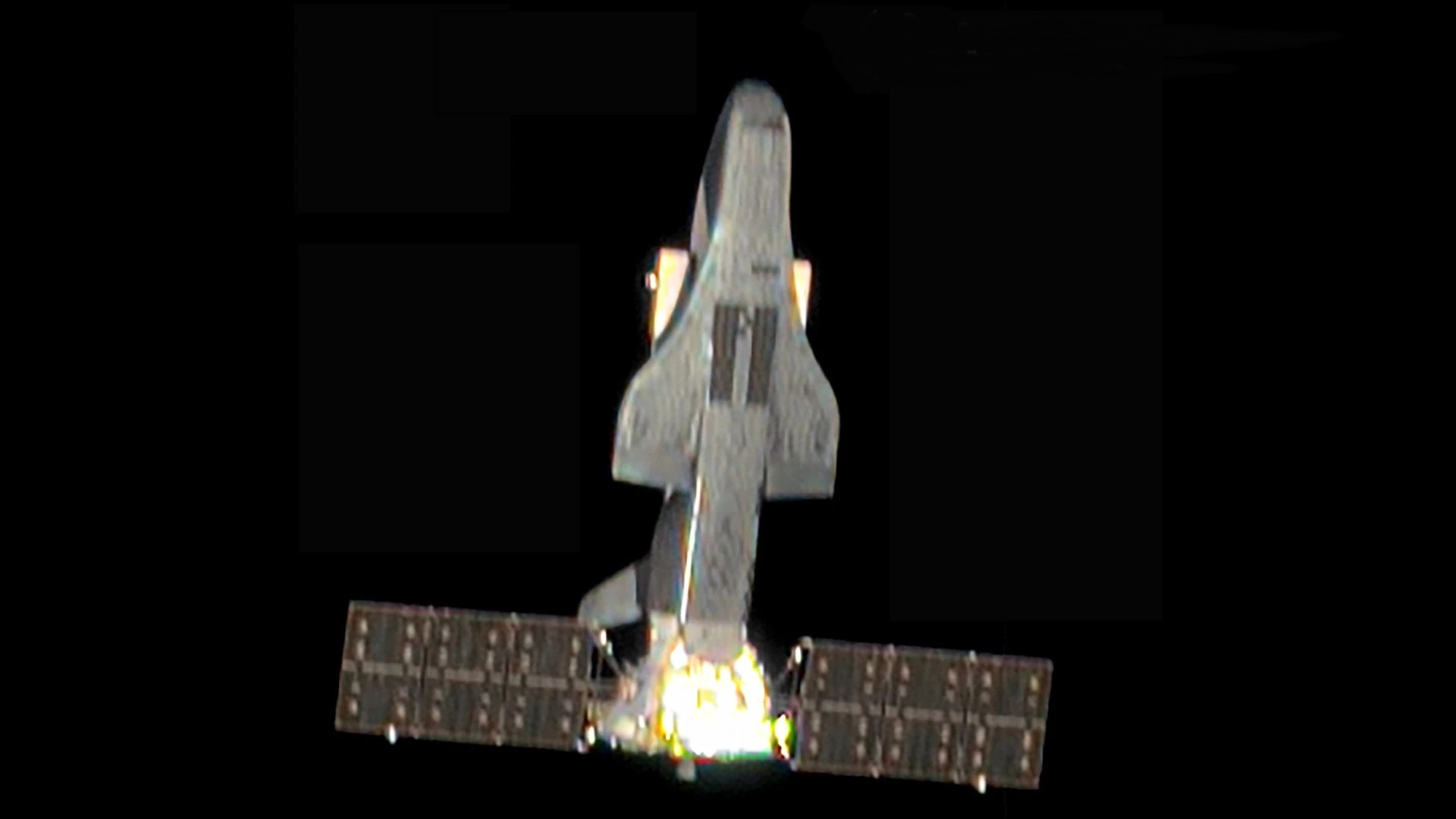 Čínská kosmická loď Shenlong byla v roce 2024 pozorována zobrazovací družicí vlastněnou společností Vantor, tehdy nazývanou Maxar. Zdroj: Defense Intelligence Agency/Maxar Technologies