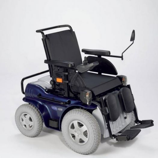 Jeden z hojně prodávaných elektrických vozíků na našem trhu je Invacare G50. Jeho hmotnost je 135 kg.