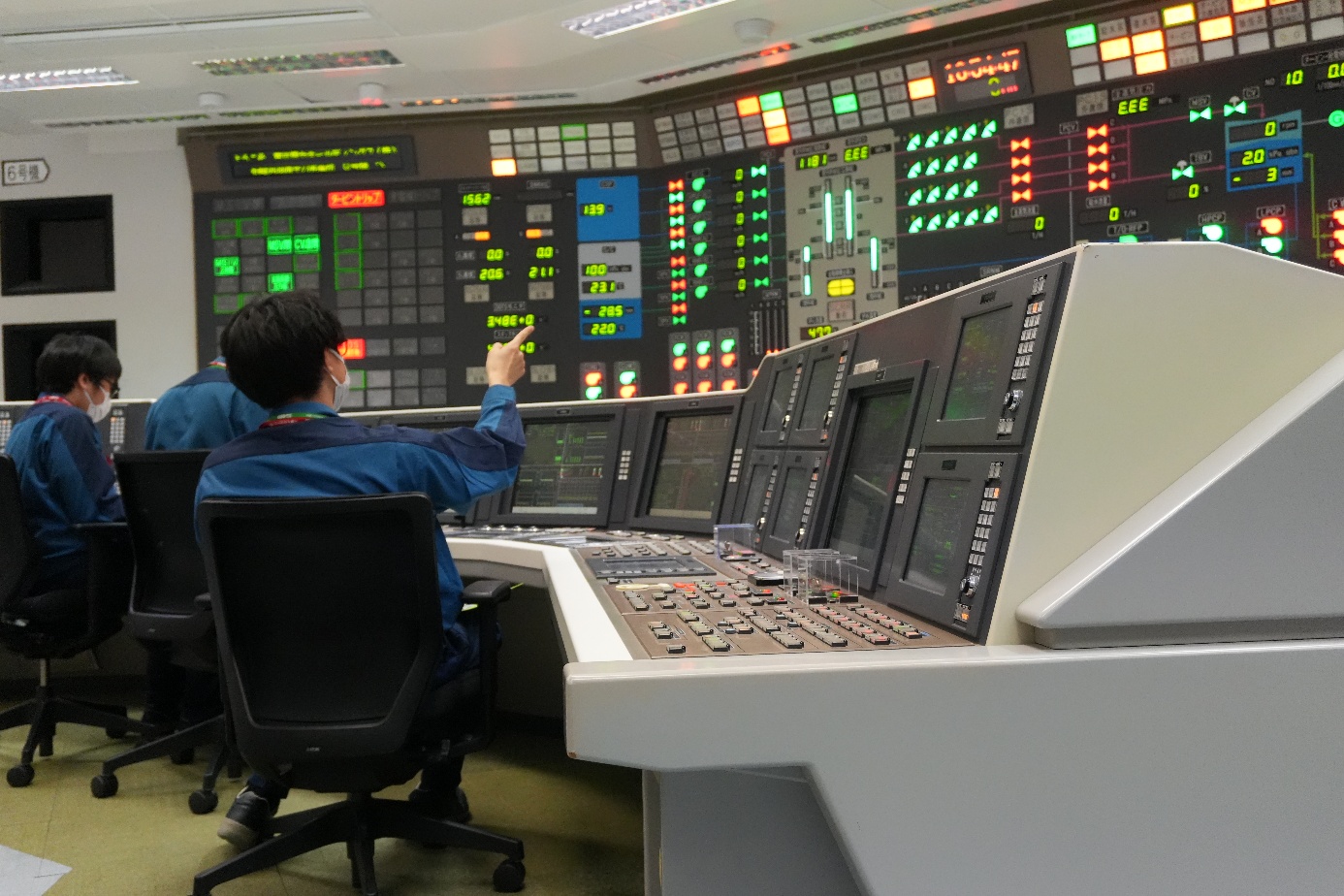 Velín šestého bloku elektrárny Kašiwazaki-Kariwa během jejího spouštění (zdroj TEPCO)