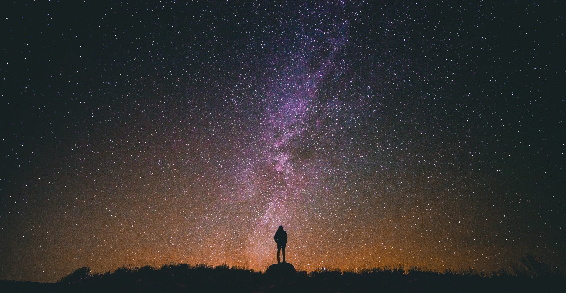 Vesmír se globálně otepluje. Kredit: Greg Rakozy/Unsplash.