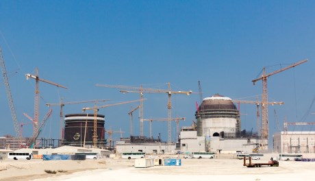 Bloky 3 a 4 elektrárny Barakah v e Spojených arabských emirátech na začátku roku 2017 (zdroj Enec).