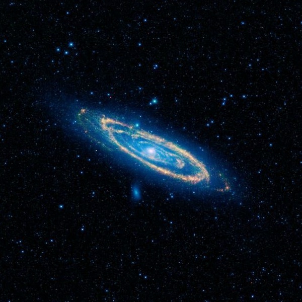 Galaxie vÂ AndromedÄ› 	pozorovanĂˇ teleskopem WISE na stĹ™ednĂ­ch vlnovĂ˝ch dĂ©lkĂˇch infraÄŤervenĂ©ho zĂˇĹ™enĂ­. Kredit: NASA / JPL-Caltech / WISE Team.
