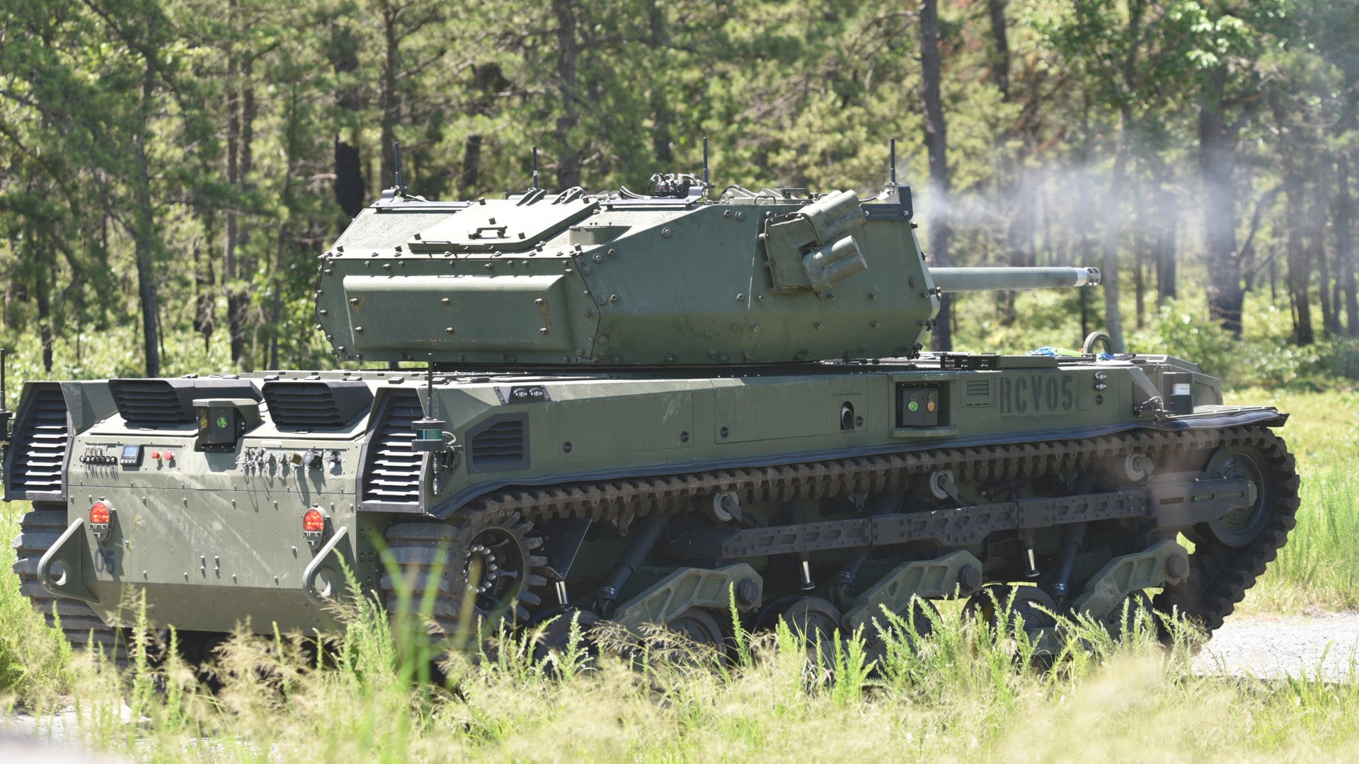 Ripsaw M5 na ostrých střelbách. Kredit: US Army.