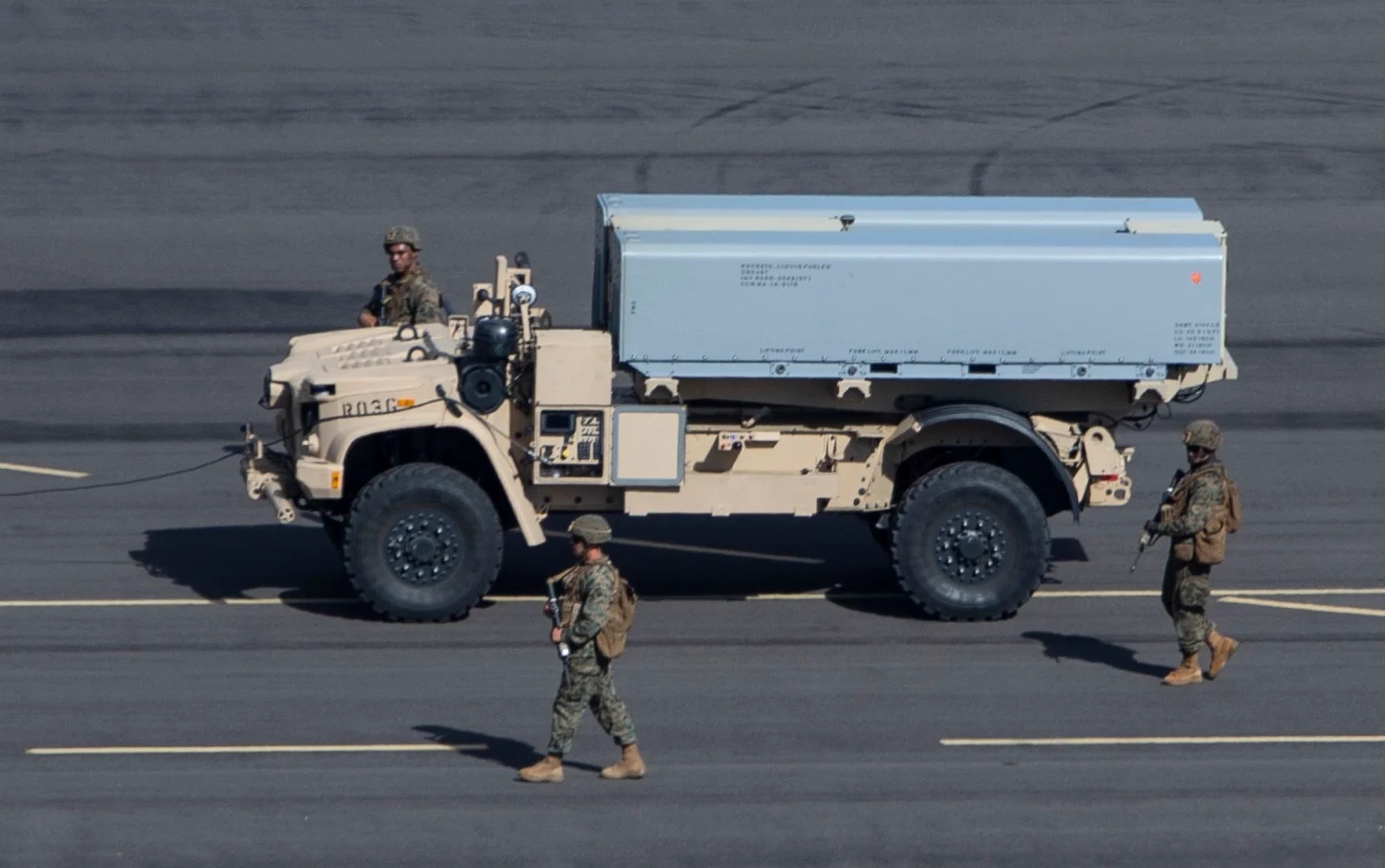 Robotický raketomet systému NMESIS. Kredit: Lance Cpl. Luke Cohen / US Navy.