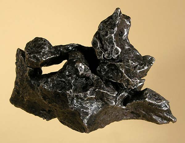 Ăšlomek meteoritu Campo del Cielo. Kredit: Geoffrey Notkin / Wikimedia Commons.