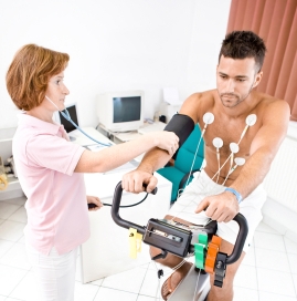 1 NajjednoduchĹˇie funkÄŤnĂ© vyĹˇetrenie - zĂˇznam EKG pri zvĂ˝Ĺˇenej fyzickej zĂˇĹĄaĹľi pacienta (bicyklovĂˇ ergometria).