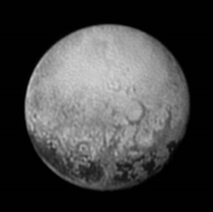 Pluto z 11.7.2015, sonda New Horizons, kamera LORRI. Kredit: NASA/Johns Hopkins University Applied Physics Laboratory/Southwest Research Institute