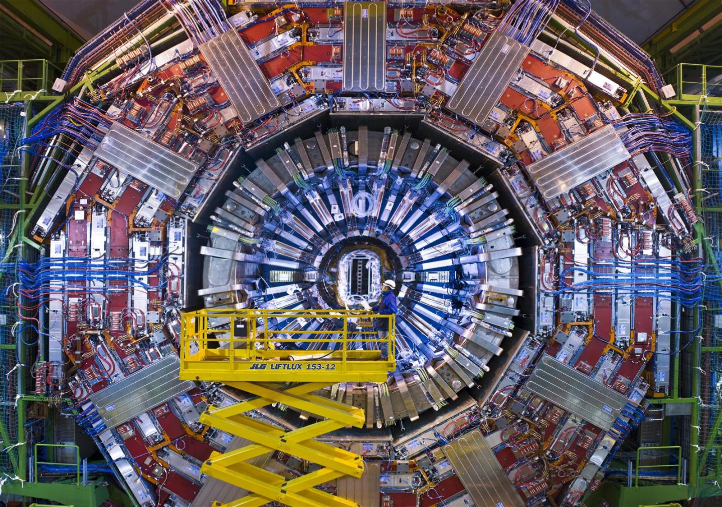 Detektor CMS na LHC. Kredit: CERN.