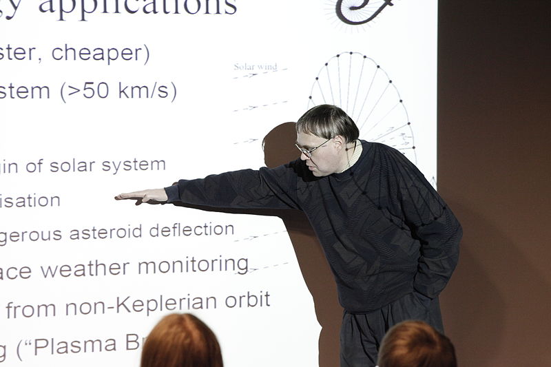 Pekka Janhunen (2013). Kredit: Riina Varol / Wikimedia Commons.