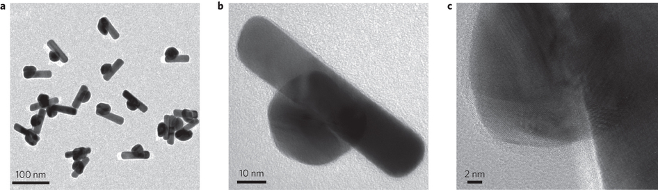 Detail extrĂ©mnÄ› ÄŤernĂ©ho materiĂˇlu. Kredit: Jianfeng Huang et al. (2015).