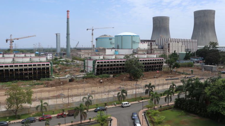 Bloky Kakrapar 3 a 4 v Indii jsou těžkovodními reaktory s výkonem 700 MWe, blok Kakrapar 3 byl uveden do provozu v roce 2020 (zdroj NPCIL).
