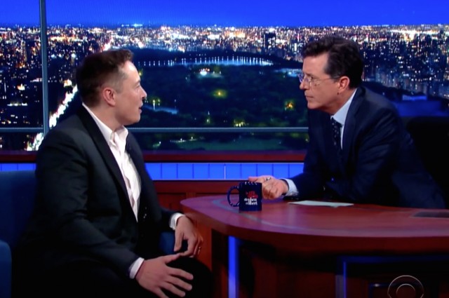 Elon Musk a Stephen Colbert vÂ Late Show. Kredit: CBS.