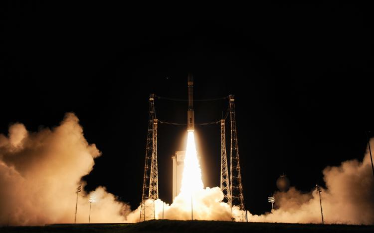 Start sondy LISA Pathfinder pomocĂ­ nejsilnÄ›jĹˇĂ­ evropskĂ© rakety Vega (zdroj ESA).