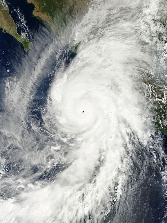 Hurikán Patricia se blíží k západnímu Mexiku. Kredit: MODIS / NASA’s Terra.