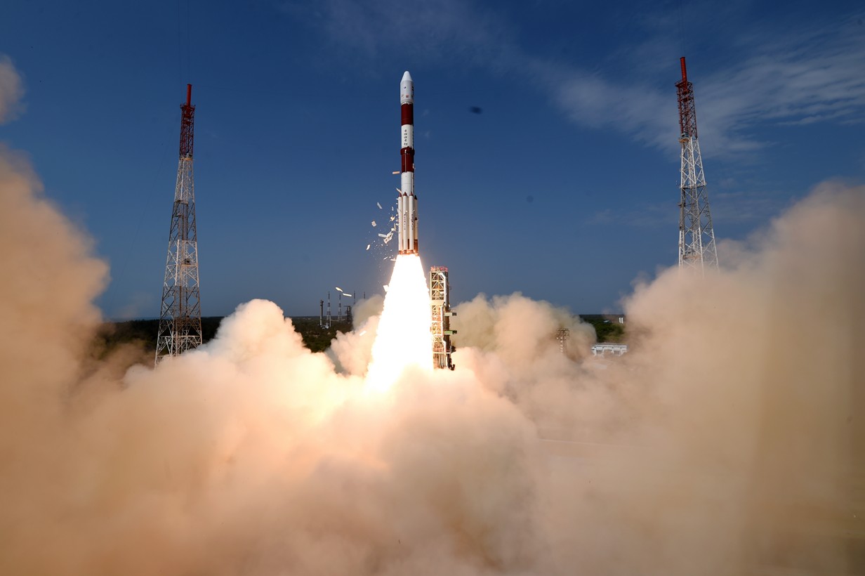 Start letu PSLV-C38. Kredit: ISRO.