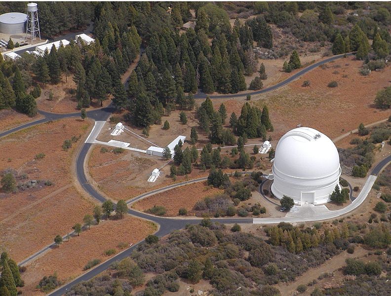 Observatoř Palomar. Kredit: Gerard T. van Belle, Wikimedia Commons.