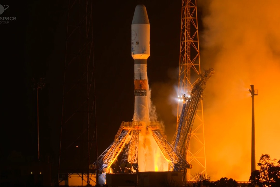 Start Sojuzu-Fregat s družicí CHEOPS (zdroj ESA/CNES/ARIENESPACE).