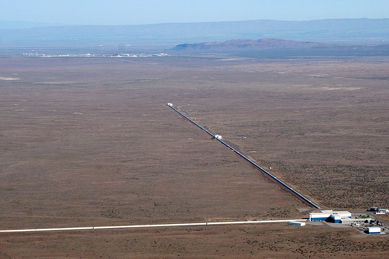 LIGO, Hanford Observatory. Kredit: LIGO Laboratory, Wikimedia Commons.