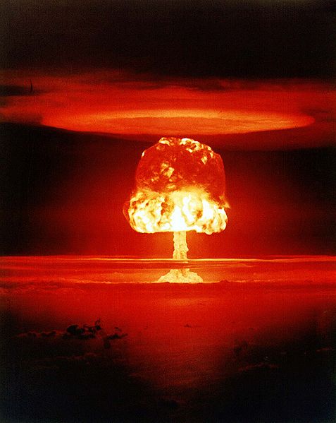 Test Castle Romeo, 11 megatun na atolu Bikini, 1954. Kredit: National Nuclear Security Administration.