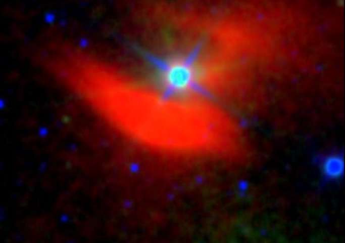 SkrytĂˇ mlhovina, objevenĂˇ projektem G-HAT u hvÄ›zdy 48 Librae. Kredit: Roger Griffth (Penn State) / IPAC (NASA/JPL-Caltech).