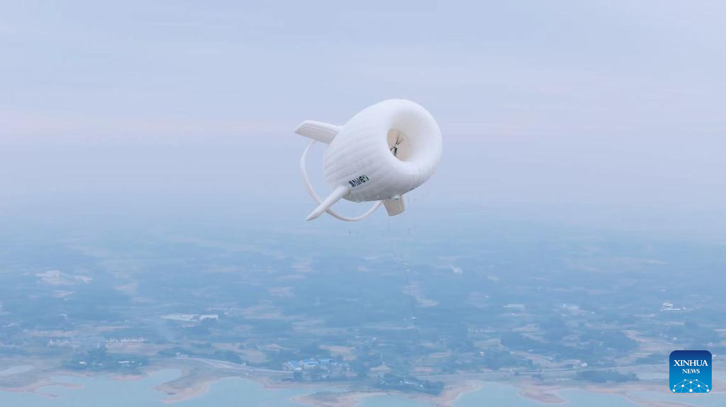 Letový test větrné turbíny S500 v říjnu 2024. Kredit: SAWES via China Daily.