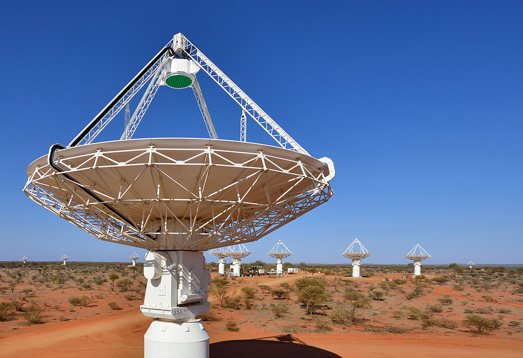 Radioteleskopy soustavy ASKAP v Západní Austrálii. Kredit: CSIRO.