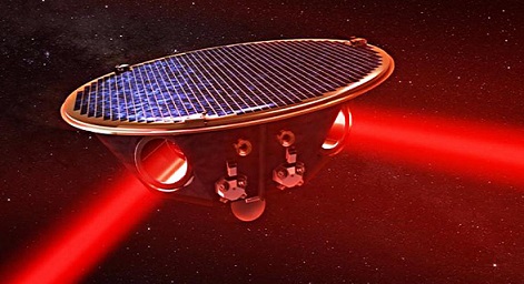 Detail na jednu z družic interferometru LISA. Zdroj: https://www.elisascience.org/