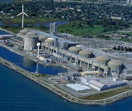 Kanadská jaderná elektrárna Pickering s reaktory CANDU, která zajišťuje elektřinu během modernizace elektráren Bruce a Darlington (zdroj OPG).