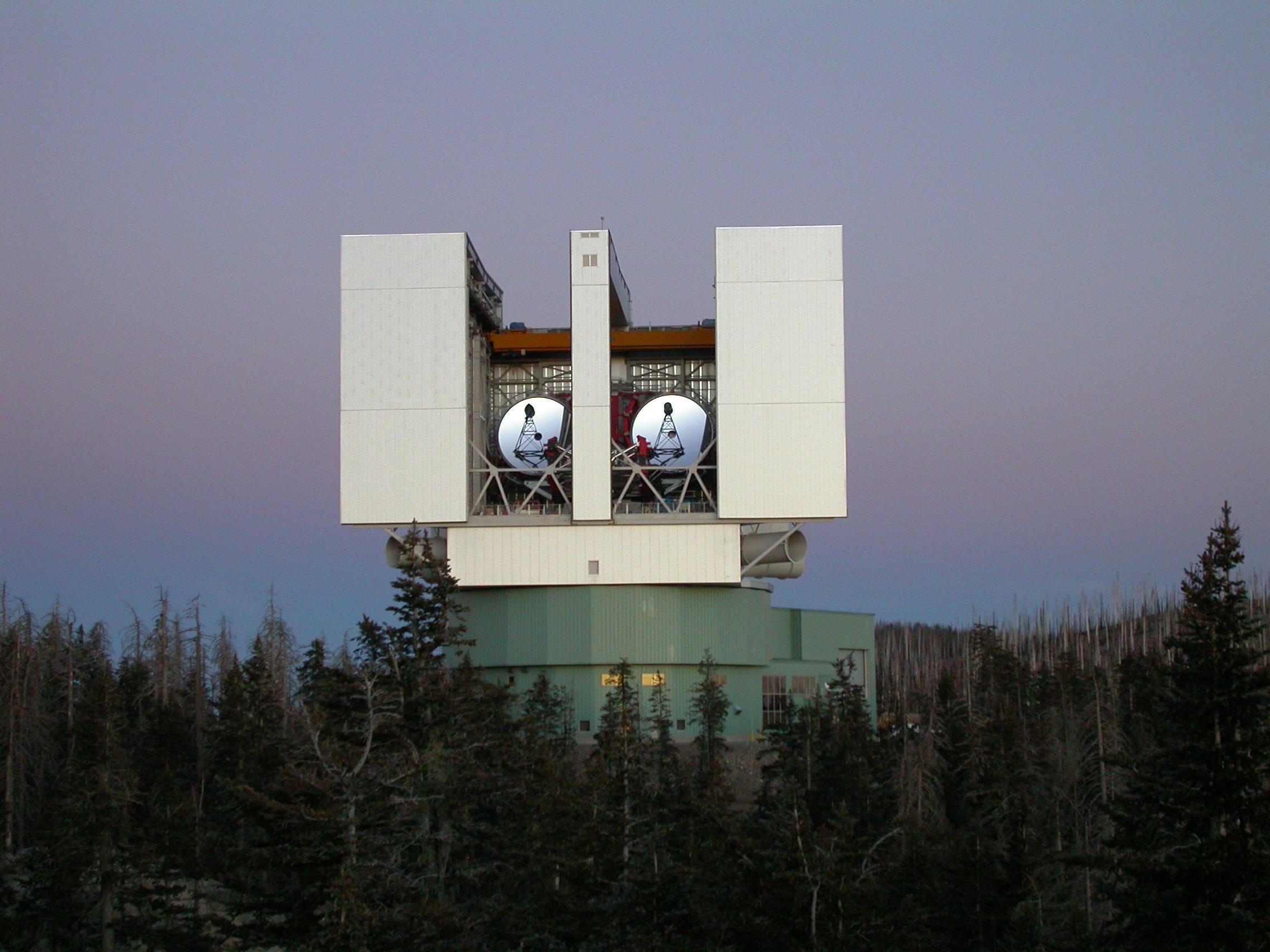 Large Binocular Telescope. Kredit: NASA.