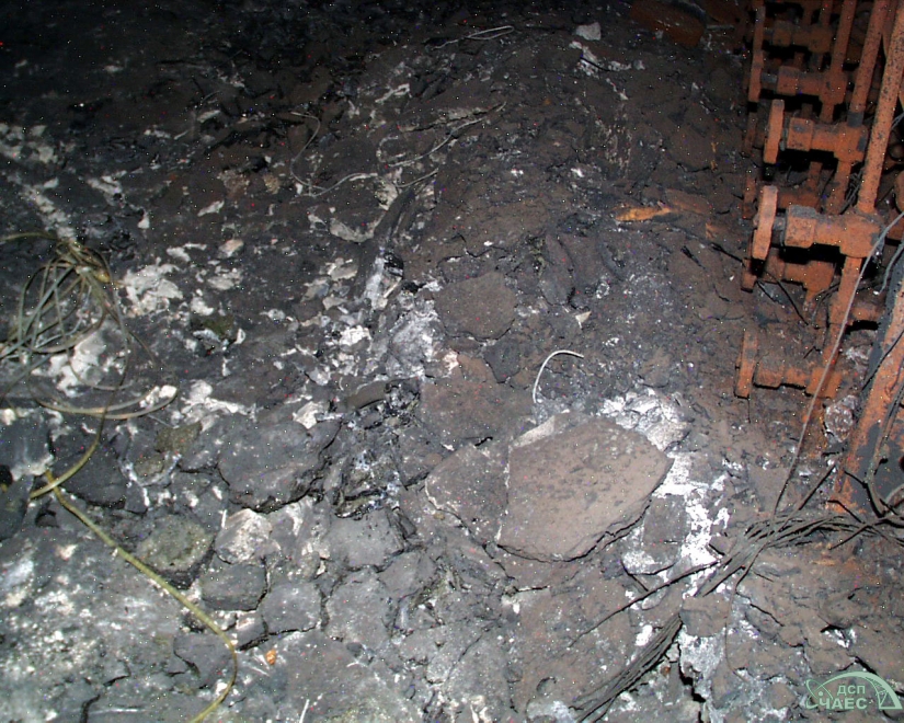 Materiály obsahující i zbytky aktivní zóny (zdroj Černobylská jaderná elektrárna).