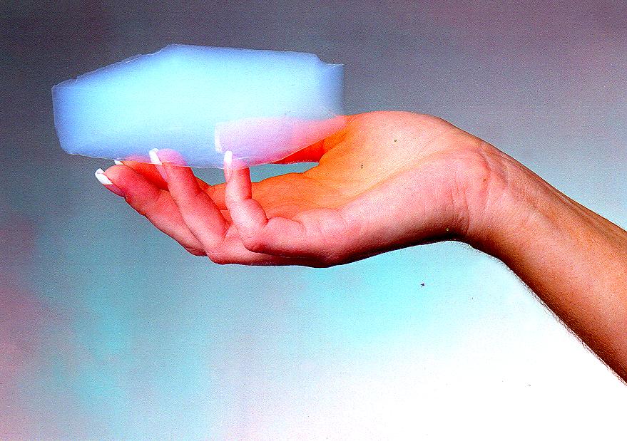 Zázračný křemenný aerogel. Kredit: Aerogel Fast Facts Stardust home page.