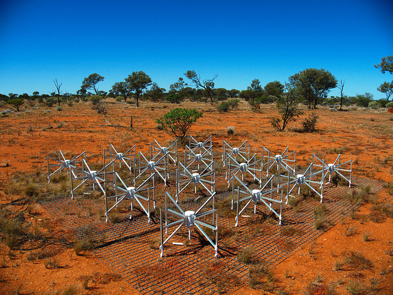 Část zařízení Murchison Widefield Array. Kredit: Natasha Hurley-Walker / Wikimedia Commons.