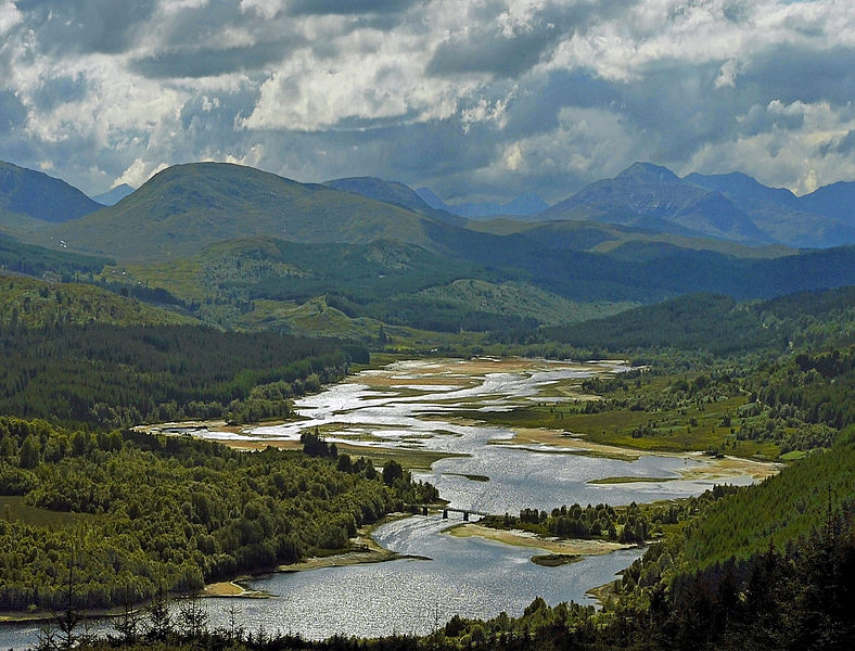 Loch Garry. Kredit: Kenneth Barker / Wikimedia Commons.