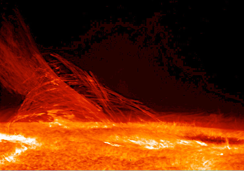 Divoké plazma na našem Slunci. Kredit: Hinode JAXA/NASA.