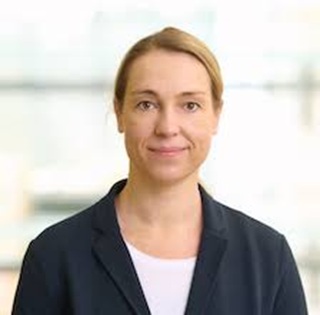 Clivia Lisowski, první autorka studie nazvané: „Navigace poštovních holubů se za zatažené oblohy spoléhá na superparamagnetické makrofágy“ Science, 2026. (Kredit: Institute of Molecular Medicine and Experimental Immunology, University of Bonn, German