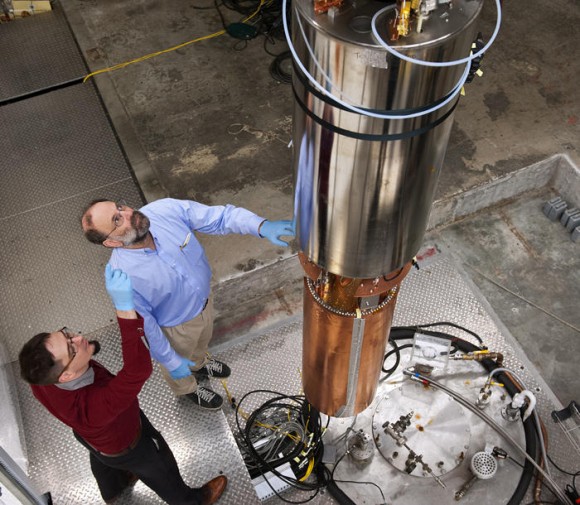 Axion Dark Matter Experiment. Kredit: Mary Levin / University of Washington.