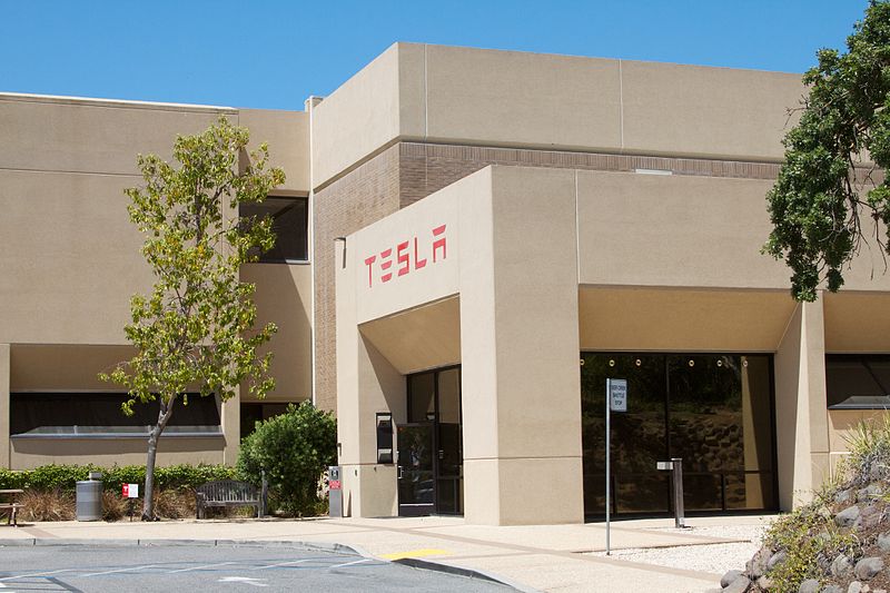 Sídlo společnosti Tesla v Palo Alto, Kalifornie. Kredit: Windell Oskay.
