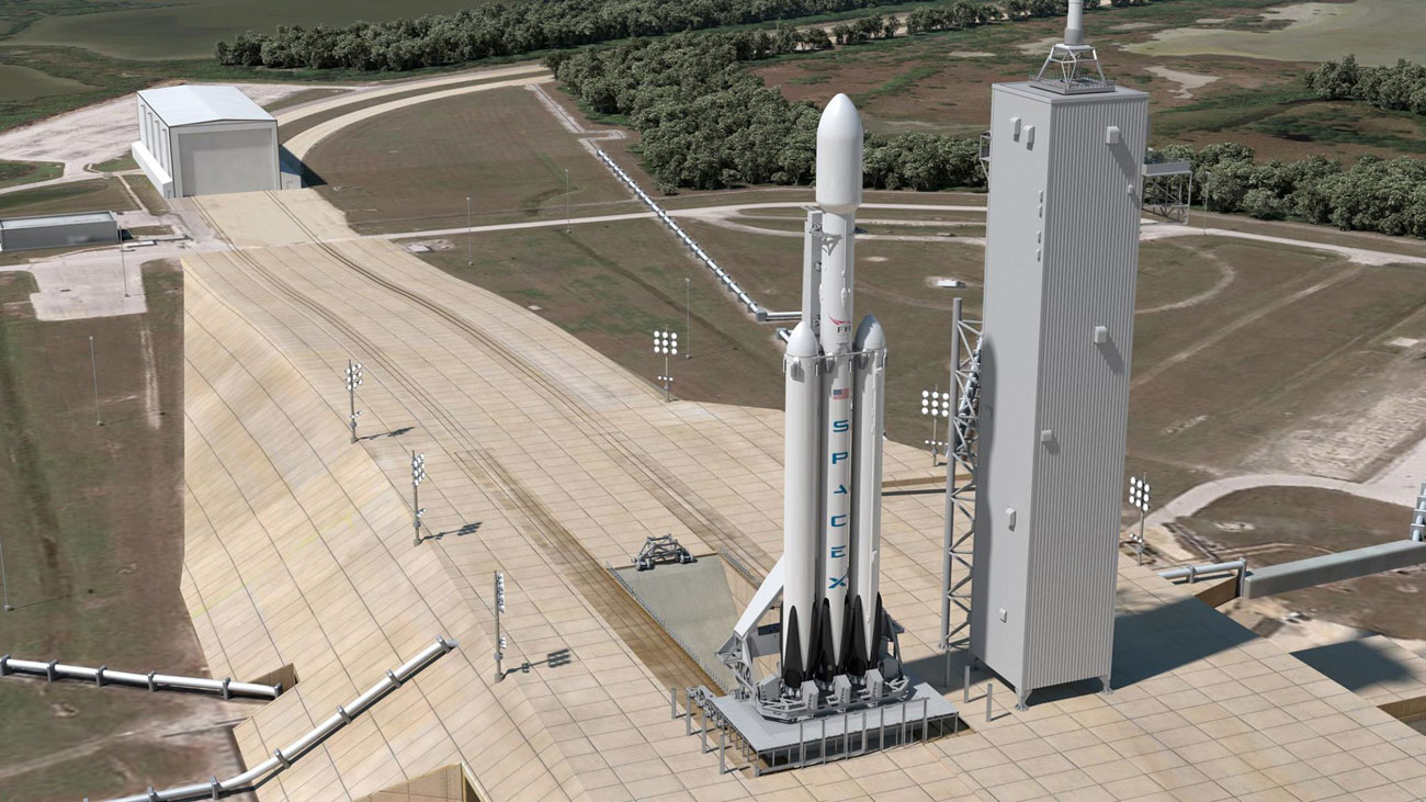 Falcon Heavy na rampÄ› 39A. Zdroj: https://scontent-vie1-1.xx.fbcdn.net