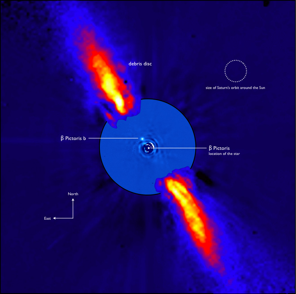 KompozitnĂ­ snĂ­mek v blĂ­zkĂ© infraÄŤervenĂ© oblasti 3,6m teleskopu ESO. VnitĹ™nĂ­ ÄŤĂˇst snĂ­mku poĹ™Ă­dil Very Large Telescope.   Kredit: ESO/A.-M. Lagrange et al.