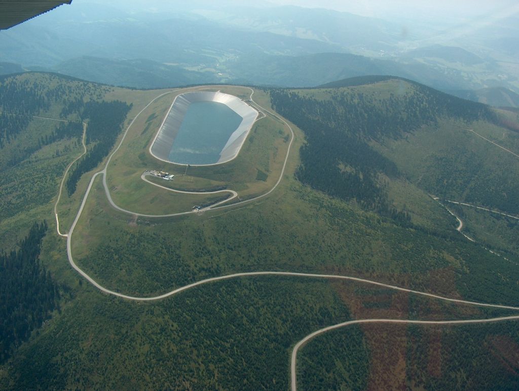 Horní jezero přečerpávací elektrárny Dlouhé Stráně (zdroj ČEZ).