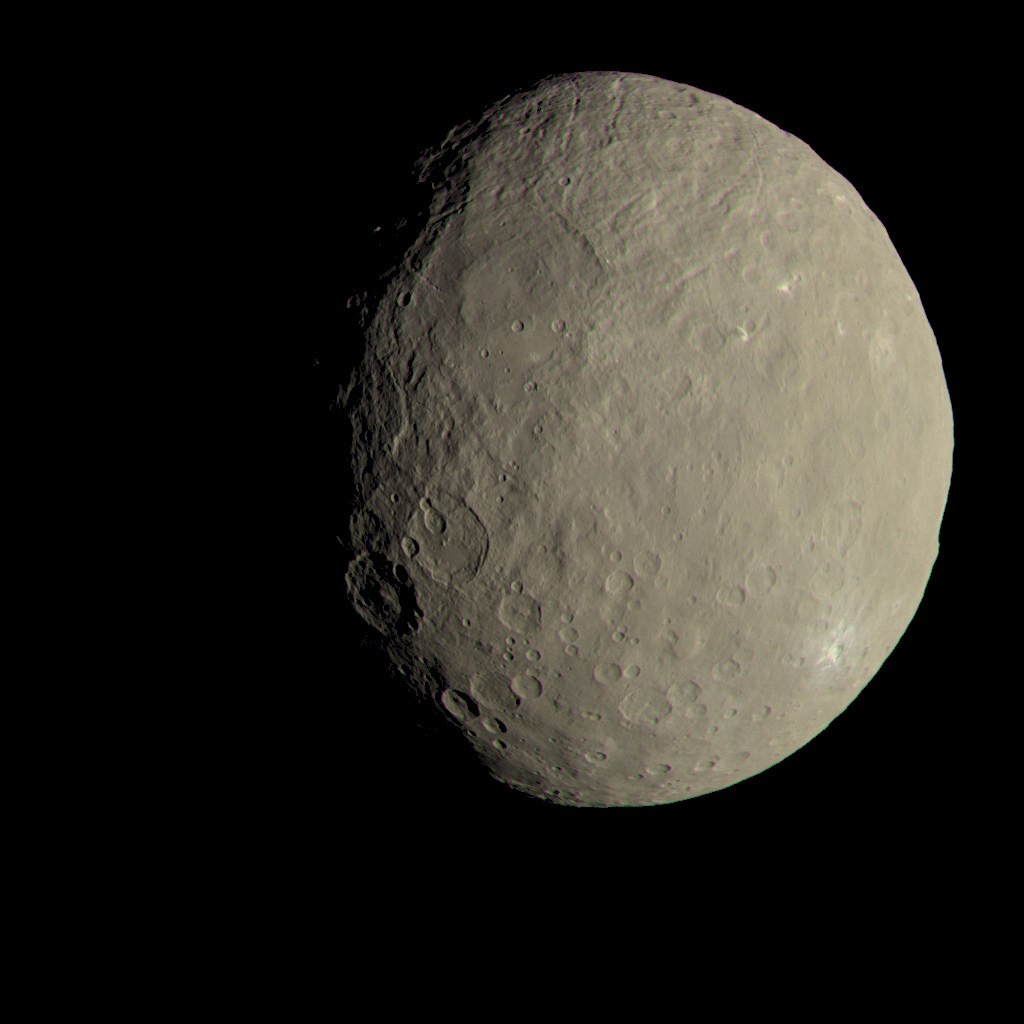 Trpasličí planeta Ceres v barvách. Zdroj: http://www.jpl.nasa.gov/