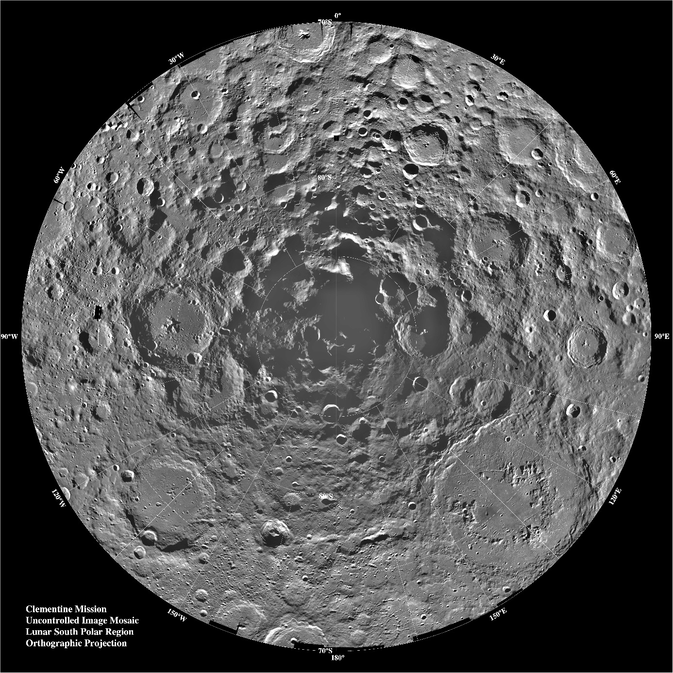 Jižní pól Měsíce z pohledu sondy Clementine (NASA).