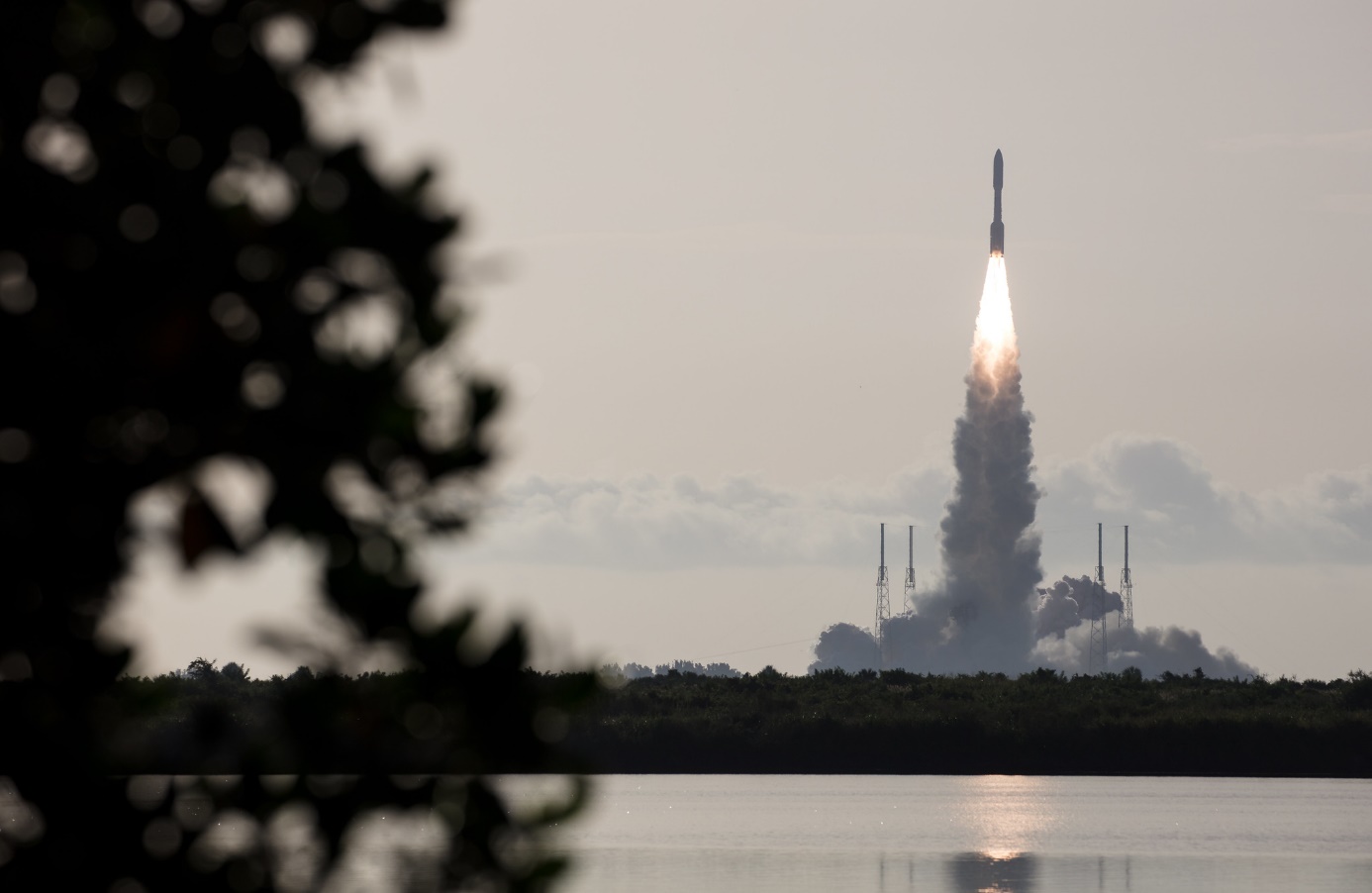 Start rakety Atlas V s vozítkem Perserevance byl úspěšný a celá sestava je na cestě k Marsu (zdroj Joel Kowsky/NASA).