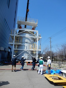 Testovací model části kontejnmentu v reálné velikosti pro zkoušky různých možností prací při likvidaci zničených reaktorů (zdroj IRID).