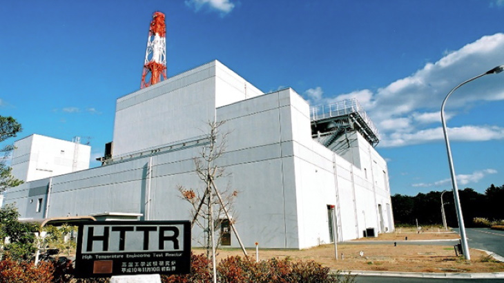 Japonský testovací vysokoteplotní plynem chlazený reaktor HTTR (zdroj JAEA).